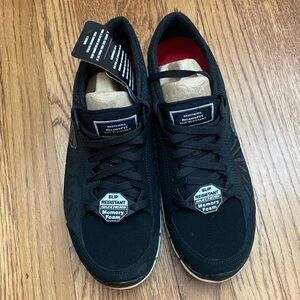 Sketchers Relaxed Fit Slip Resistant Black Shoes Women’s 8.5